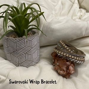 Swarovski crystal slake